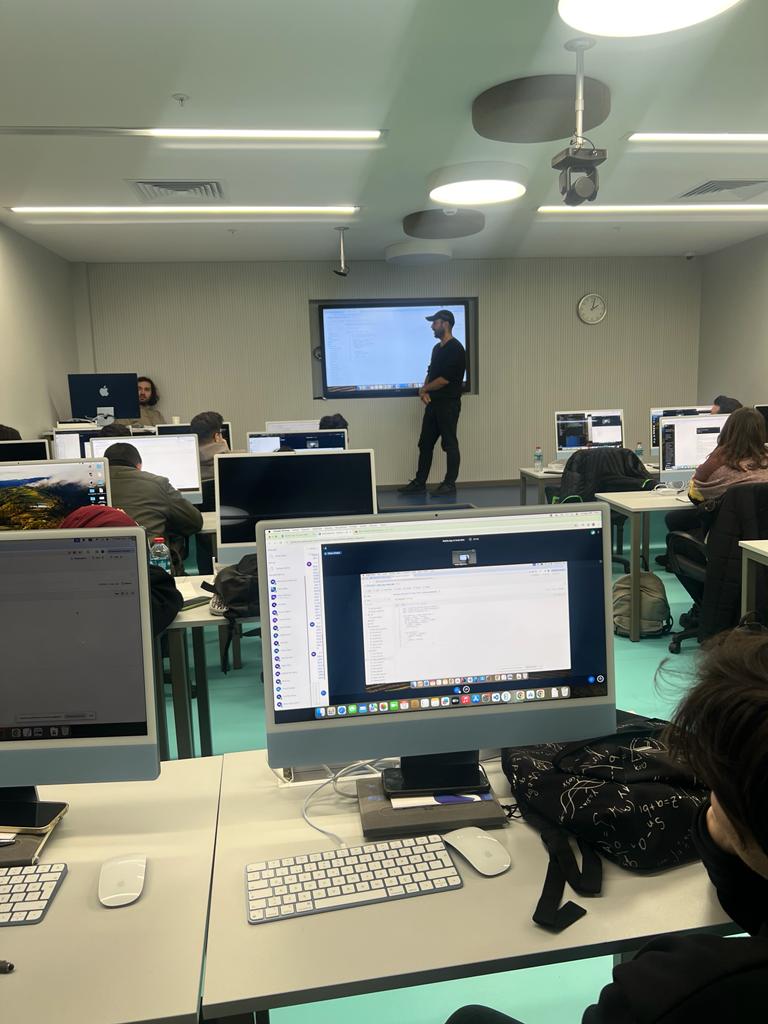 2Donem_egitimlerinden_kareler_(Frontend_Dev)